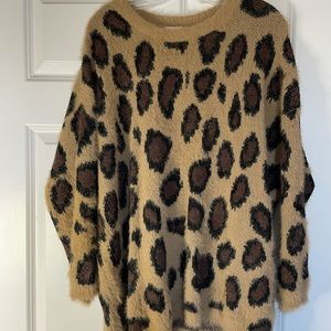 🤎 ✨Altar’d state oversized animal print sweater